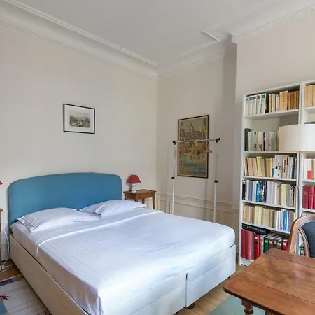 Apartment Veeve Ornate In The 8th Paris
